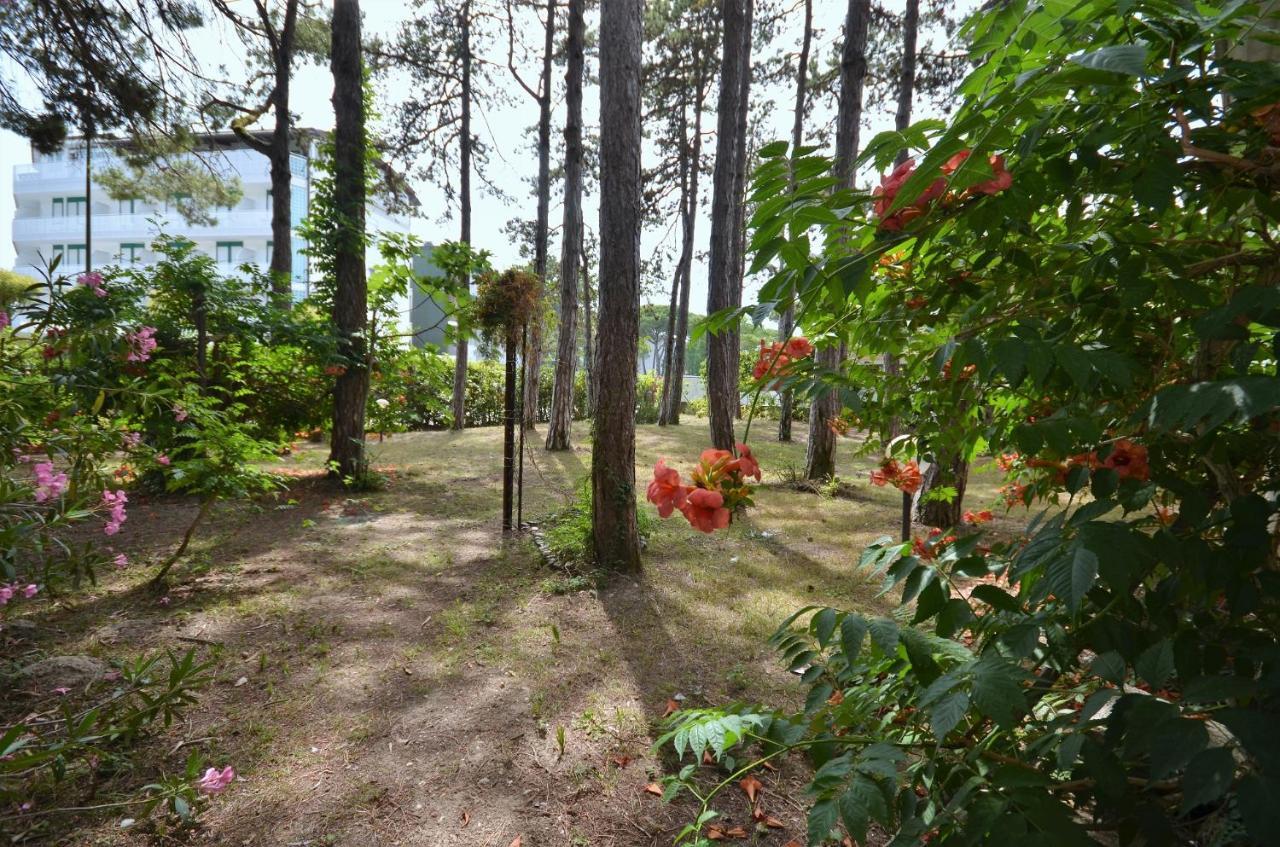 Villa Stefania Lignano Sabbiadoro Luaran gambar